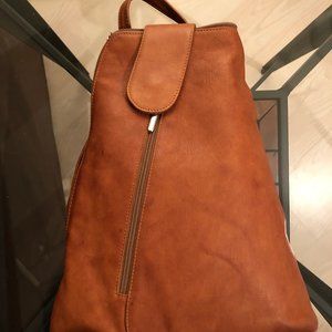 Camel-colored soft leather convertible backpack shoulder bag purse
